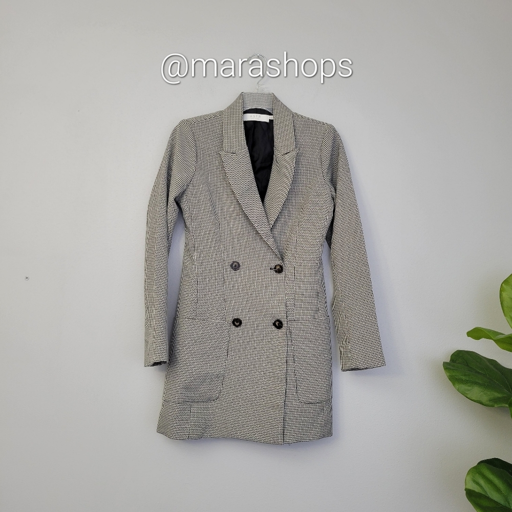 ASTR Houndstooth Blazer Dress - Picture 4 of 9